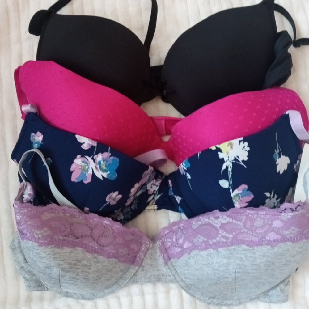 Brand New Lot 4 34B Bras